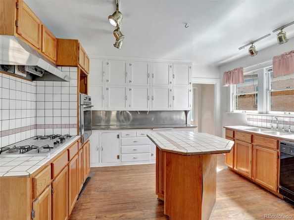 155 N Downing Street, Denver CO 80218