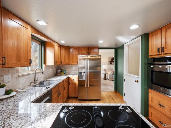 1633 S Holland Street, Lakewood CO 80232