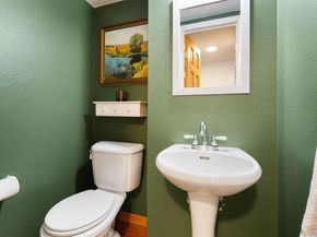 1633 S Holland Street, Lakewood CO 80232