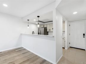 481 S Kalispell Way 306, Aurora CO 80017