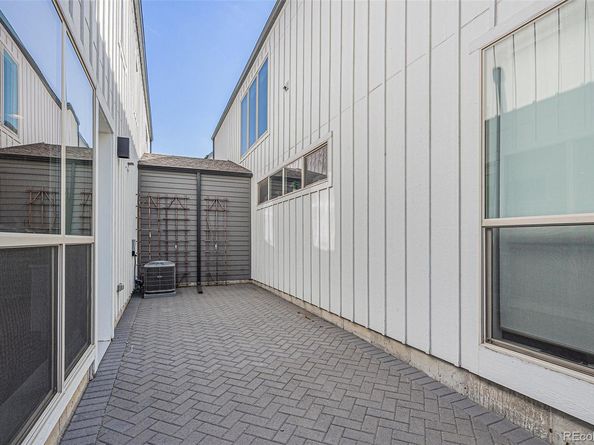 2819 N Jackson Street, Denver CO 80205