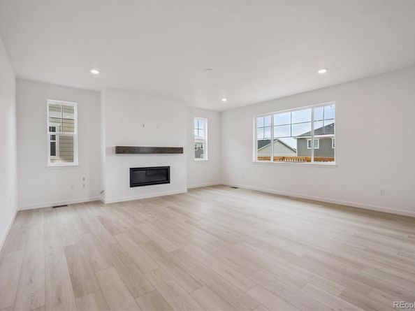 25070 E 42nd Avenue, Aurora CO 80019