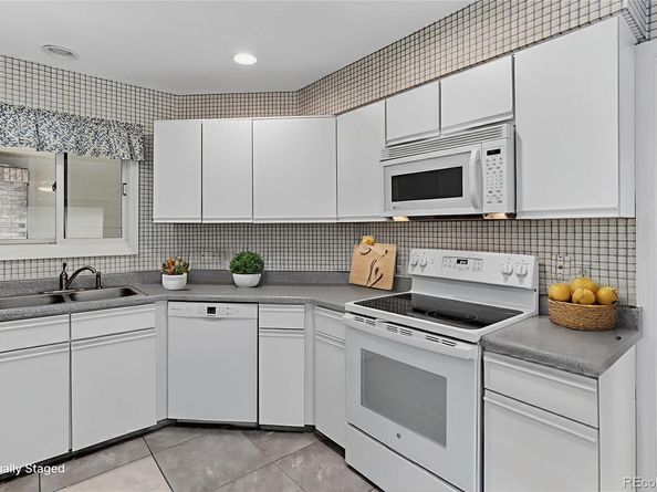 8040 E Dartmouth Avenue 16, Denver CO 80231
