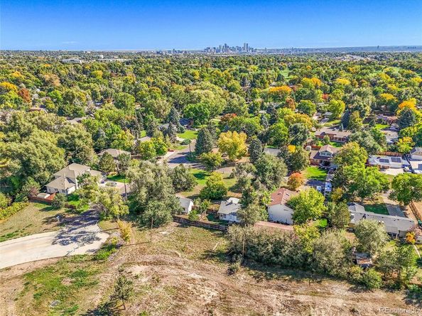 765 Emerald Lane, Lakewood CO 80214