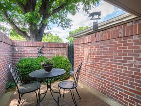 2552 E Alameda Avenue 16, Denver CO 80209