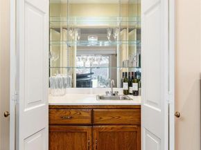 2552 E Alameda Avenue 16, Denver CO 80209