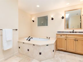 2552 E Alameda Avenue 16, Denver CO 80209