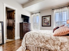 6963 S Espana Way, Aurora CO 80016