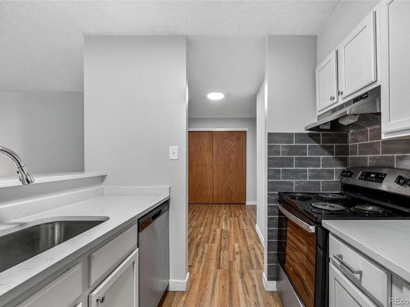 2281 S Vaughn Way 214A, Aurora CO 80014