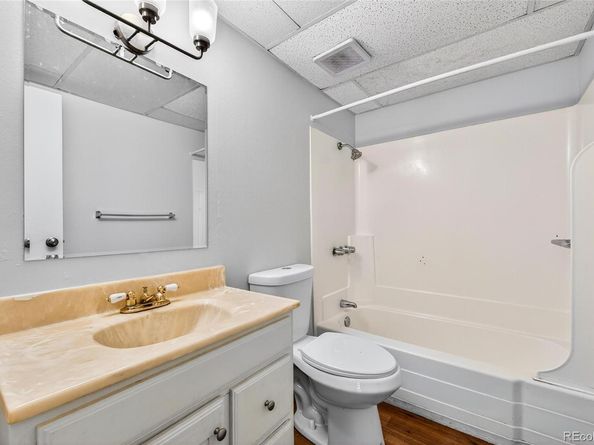 2281 S Vaughn Way 214A, Aurora CO 80014