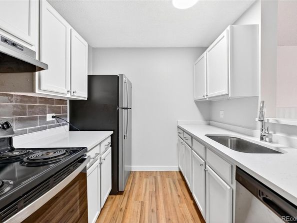2281 S Vaughn Way 214A, Aurora CO 80014