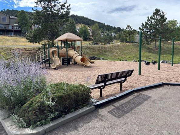 23674 Pondview Place B, Golden CO 80401