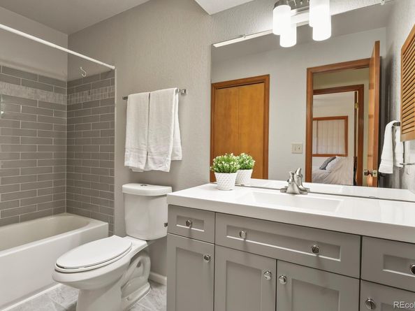 140 S Fraser Circle, Aurora CO 80012