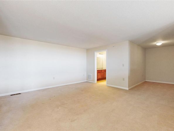 8185 E Lowry Boulevard 302, Denver CO 80230