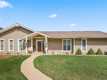 30 Douglas Drive N