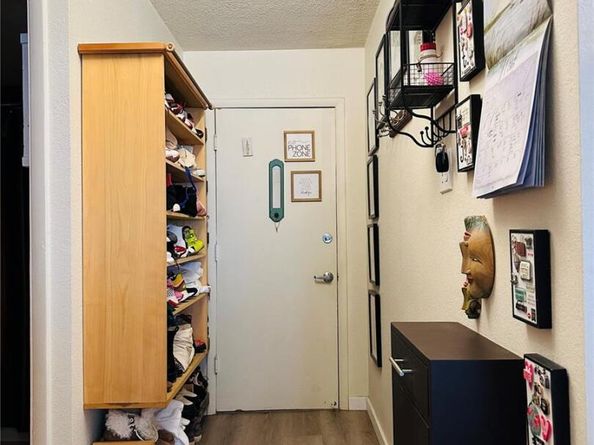 909 N Logan Street 6D, Denver CO 80203