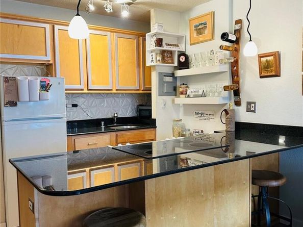 909 N Logan Street 6D, Denver CO 80203