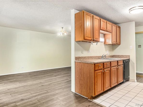 2375 S Linden Court 201, Denver CO 80222
