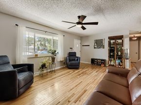 4 Seattle Lane, Longmont CO 80501