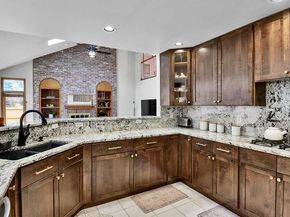 4852 S Carson Street, Aurora CO 80015