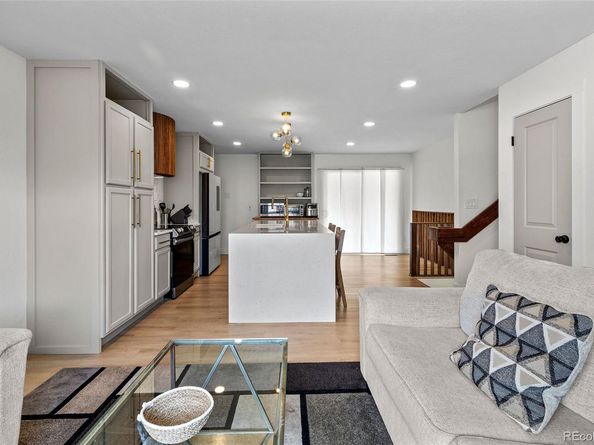 690 S Newark Court, Aurora CO 80012