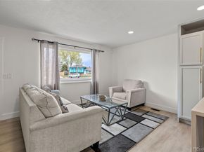 690 S Newark Court, Aurora CO 80012