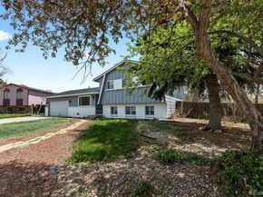 690 S Newark Court, Aurora CO 80012