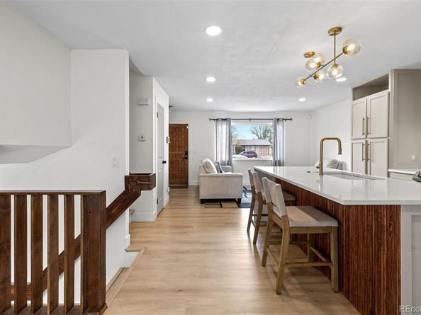 690 S Newark Court, Aurora CO 80012