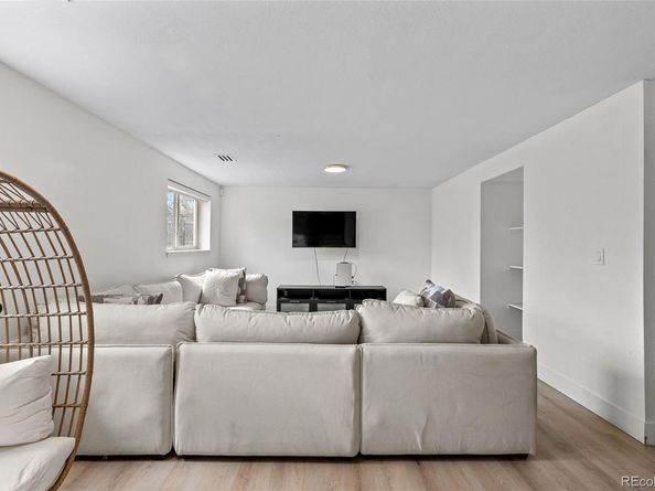 690 S Newark Court, Aurora CO 80012