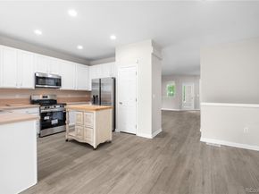 Undisclosed Address #8325776, Aurora CO 80015