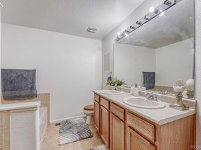 588 S Mobile Place, Aurora CO 80017