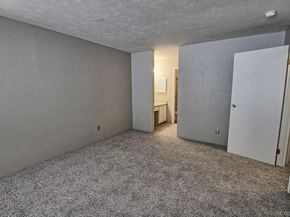 1050 S Monaco Parkway 93, Denver CO 80224