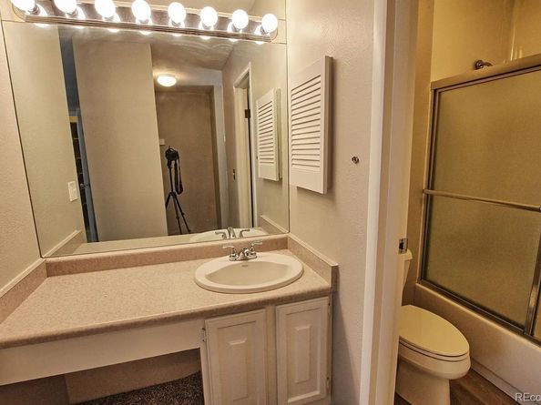 1050 S Monaco Parkway 93, Denver CO 80224