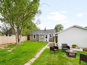 Undisclosed Address #3934595, Englewood CO 80110