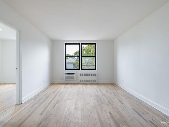 599 East 7th Street 3U, Brooklyn NY 11218