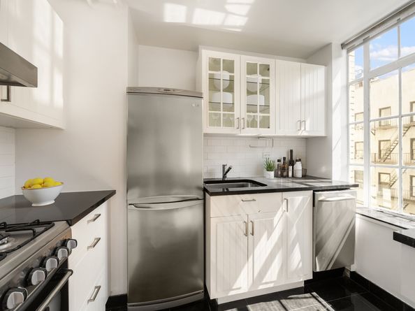 353 West 56th Street 5G, New York NY 10019