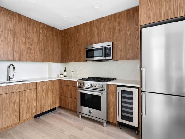 310 East 46th Street 24H, New York NY 10017
