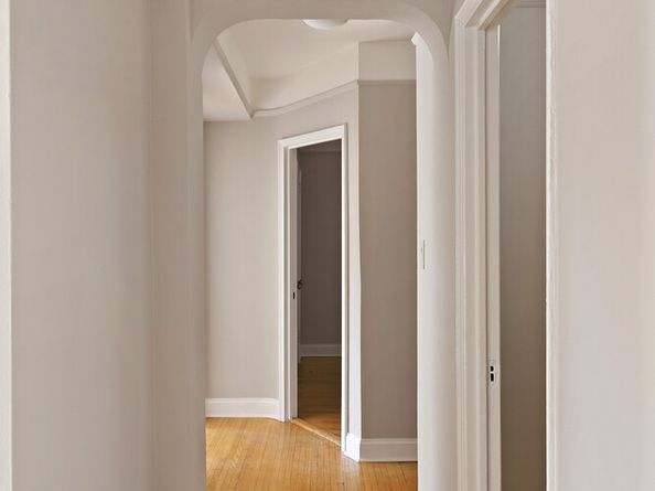 415 Ocean Parkway 3G, Brooklyn NY 11218