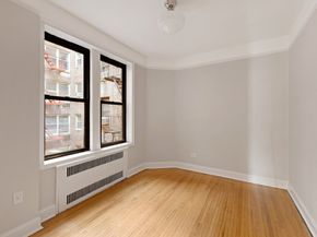 415 Ocean Parkway 3G, Brooklyn NY 11218