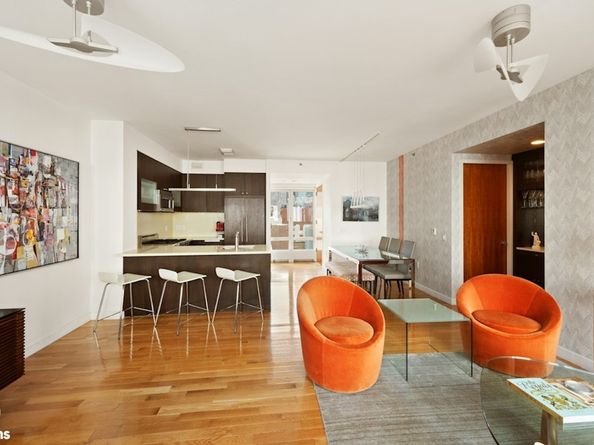 454 West 54th Street 7A, New York NY 10019