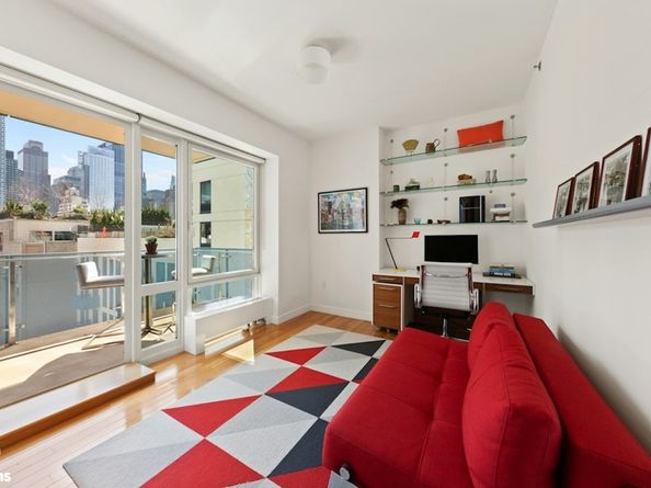 454 West 54th Street 7A, New York NY 10019