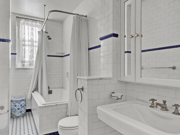 455 East 51st Street 6B, New York NY 10022