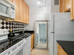 300 East 54th Street 15C, New York NY 10022