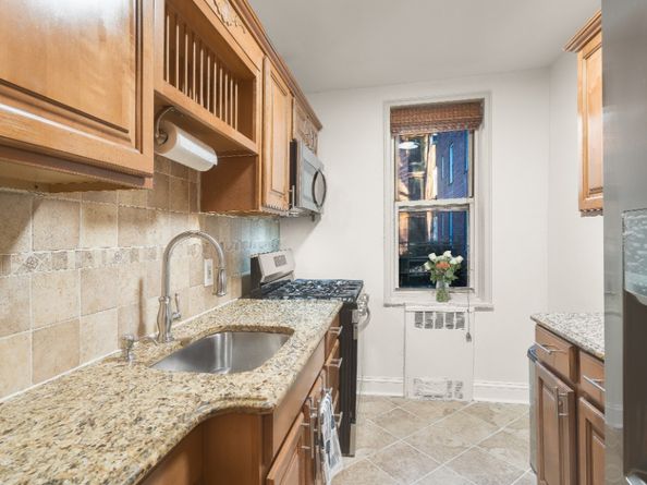5610 Netherland Avenue 2A, Bronx NY 10471