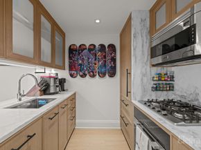 210 Warren Street 6D, New York NY 10282