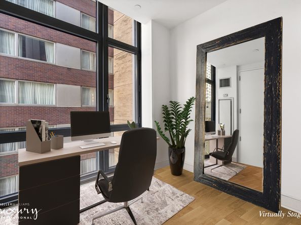 310 West 52nd Street 5J, New York NY 10019