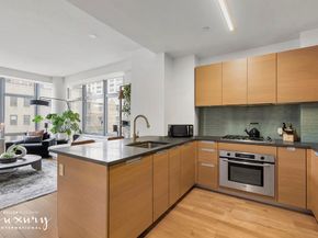 310 West 52nd Street 5J, New York NY 10019