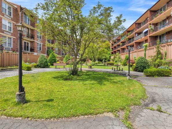 9995 Shore Road 18D, Brooklyn NY 11209