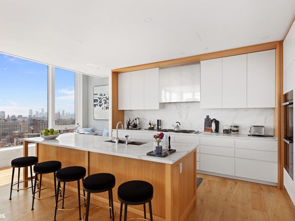 368 3rd Avenue PH34A, New York NY 10016