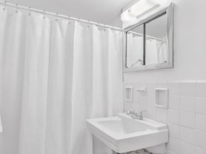 60 Remsen Street 10C, Brooklyn NY 11201